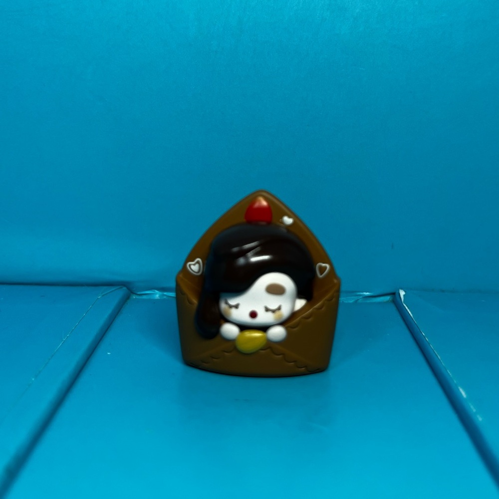 Pop Mart - Pop Bean Loving Heart Series - CHAKA